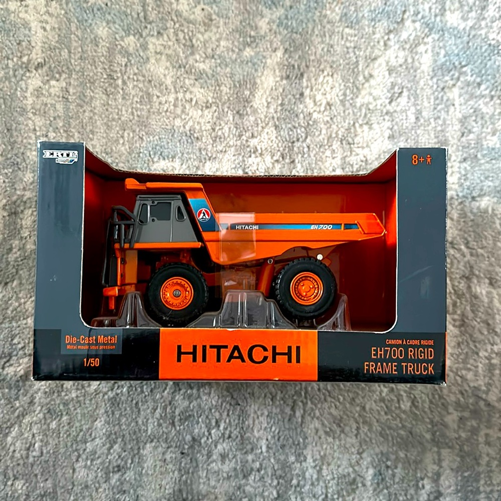 Hitachi EH700 Rigid Frame Truck